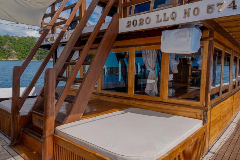 Refviero_Komodo-Liveaboard-Phinisi_Boat
