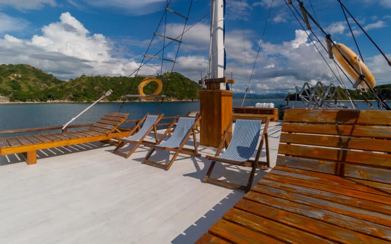 Refviero_Komodo-Liveaboard-Phinisi_Boat